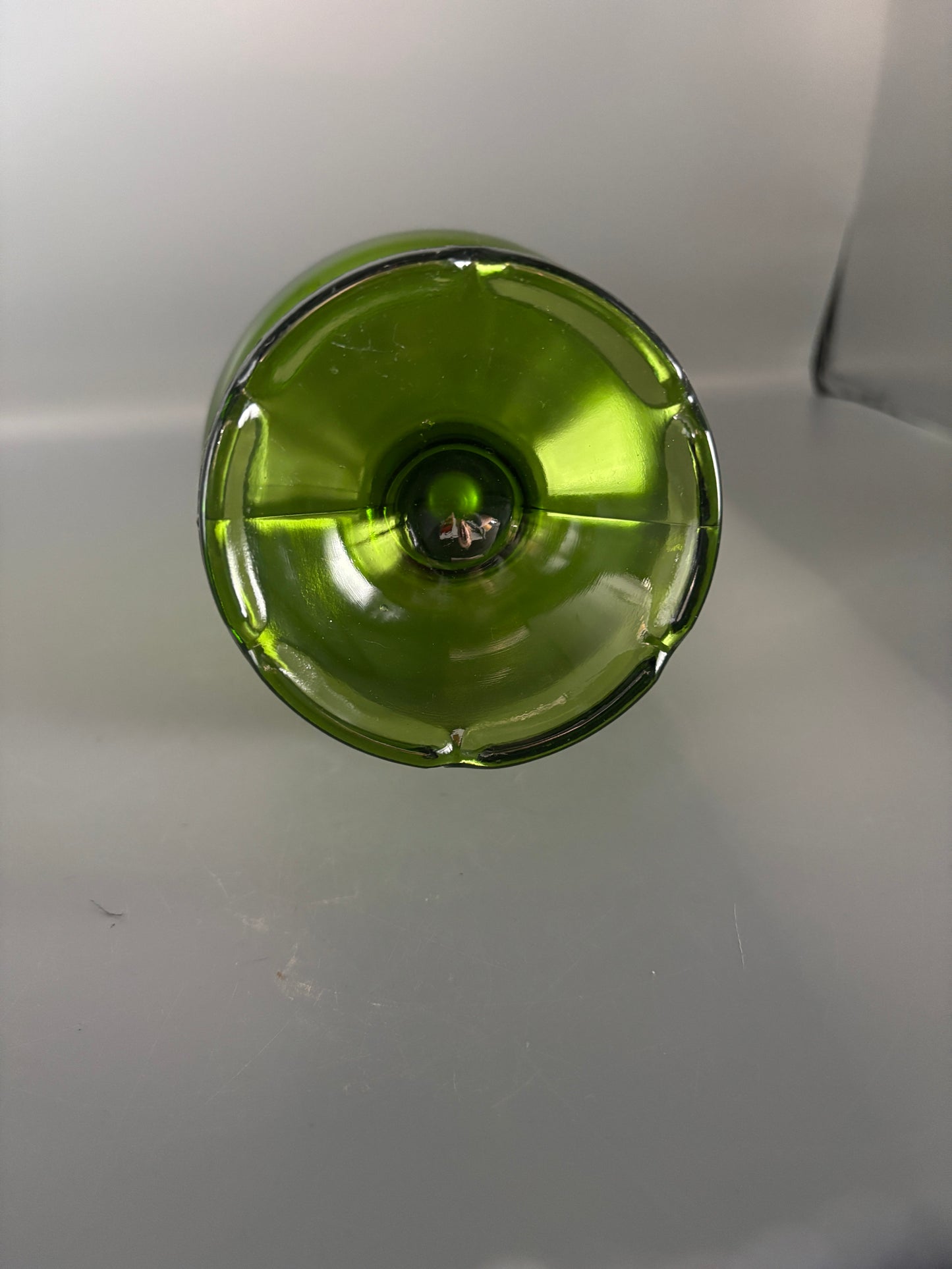 Vintage L.E. Smith Smooth 16 1/4" Green Swung Vase