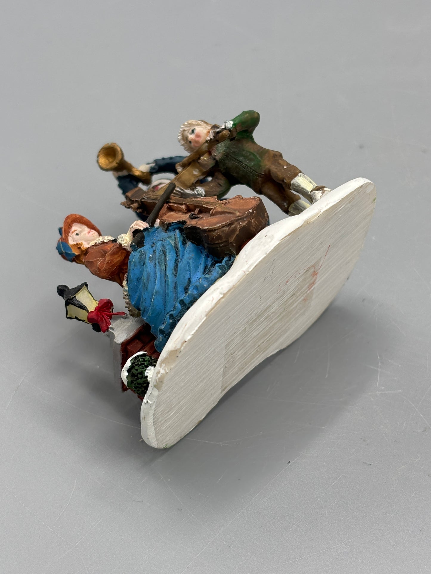 Miniature 3 person Caroler figurine
