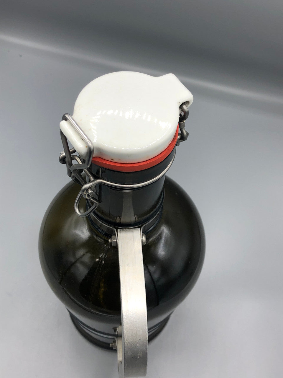 North Country Amber Brewing 2 litter swing top w/ handle