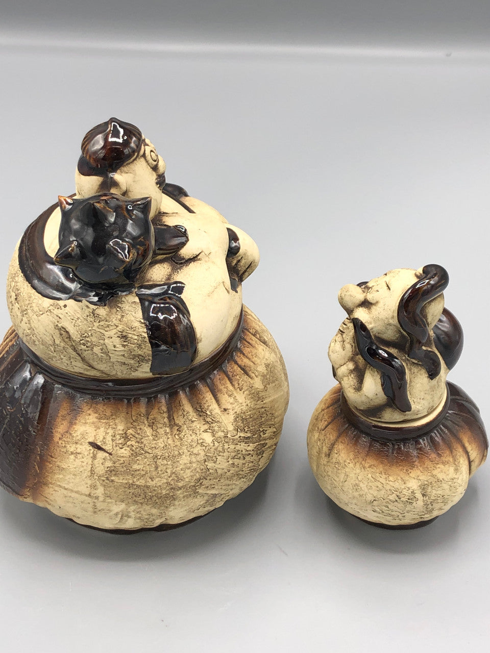 Earth ware pottery lidded jars cossacks