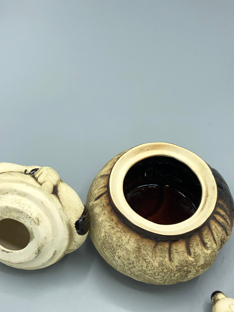 Earth ware pottery lidded jars cossacks