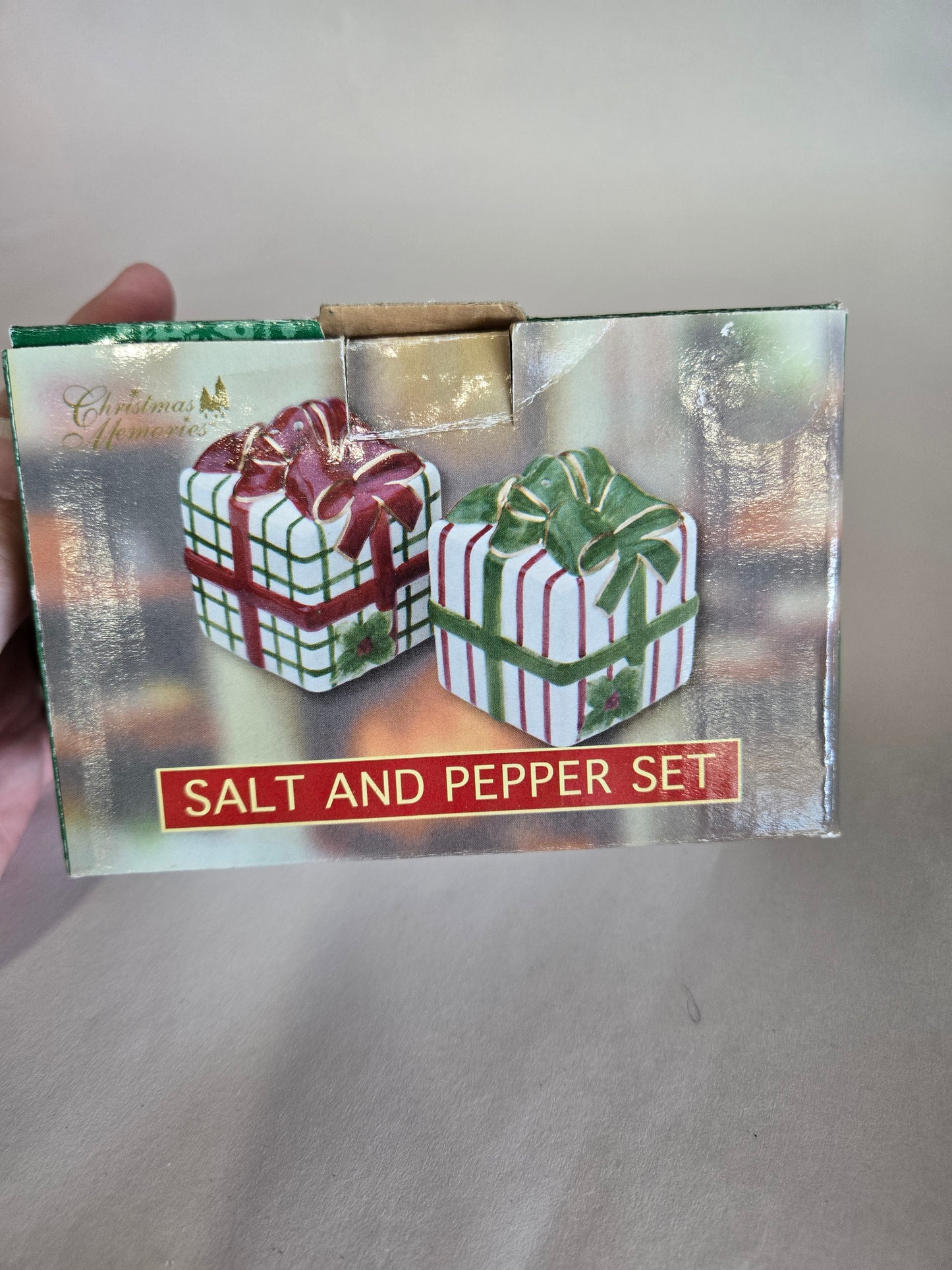 Christmas Present salt & pepper