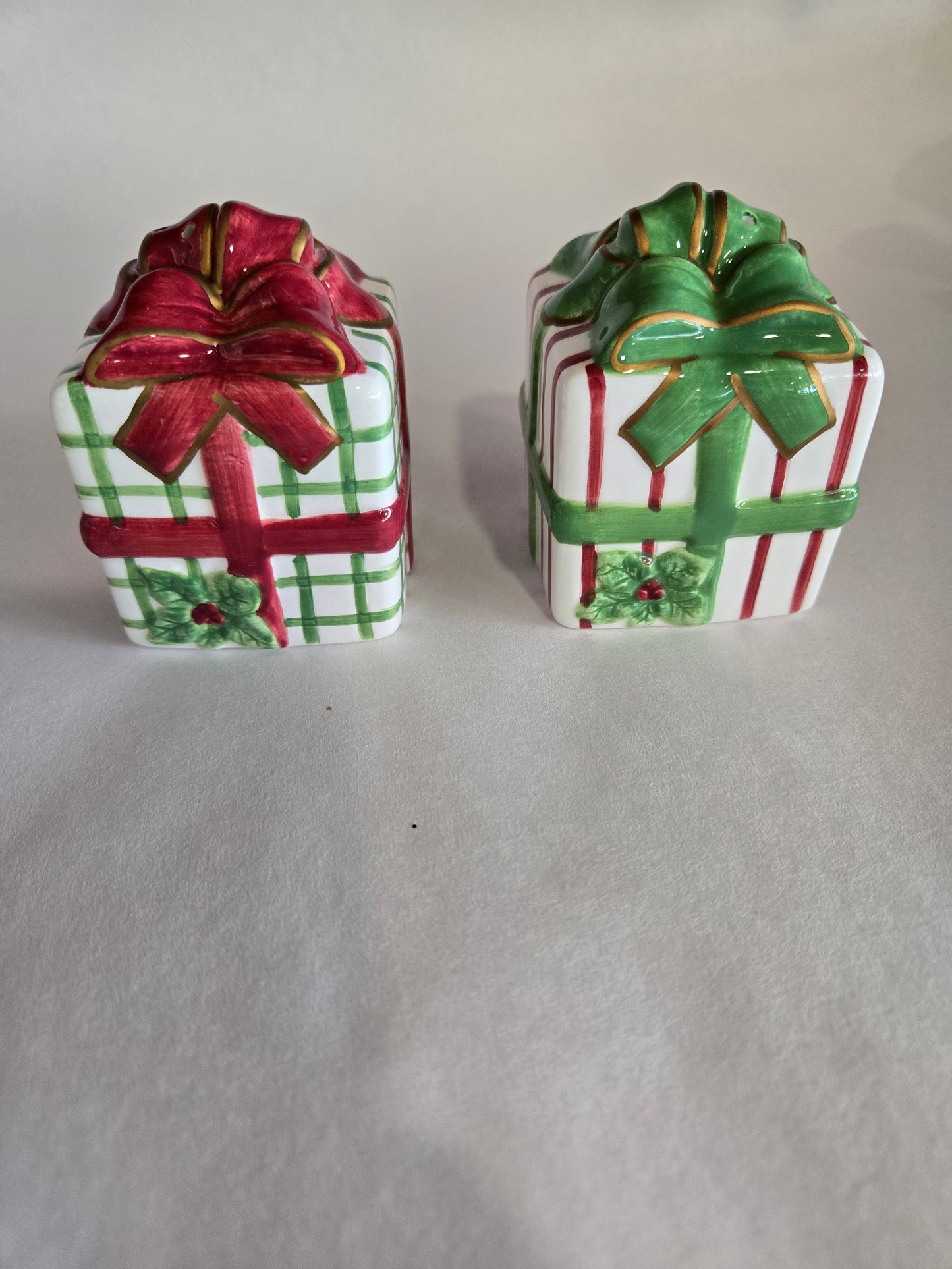 Christmas Present salt & pepper