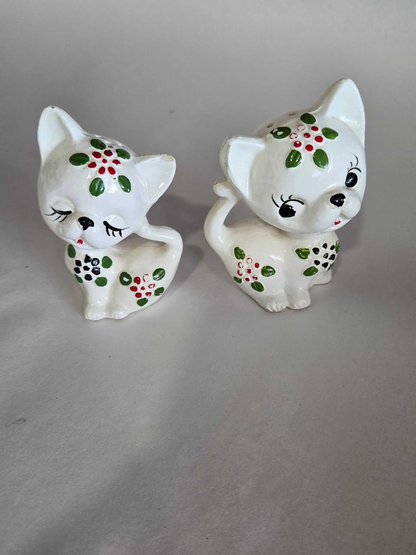 Rare Norcrest Christmas Kitty salt & pepper