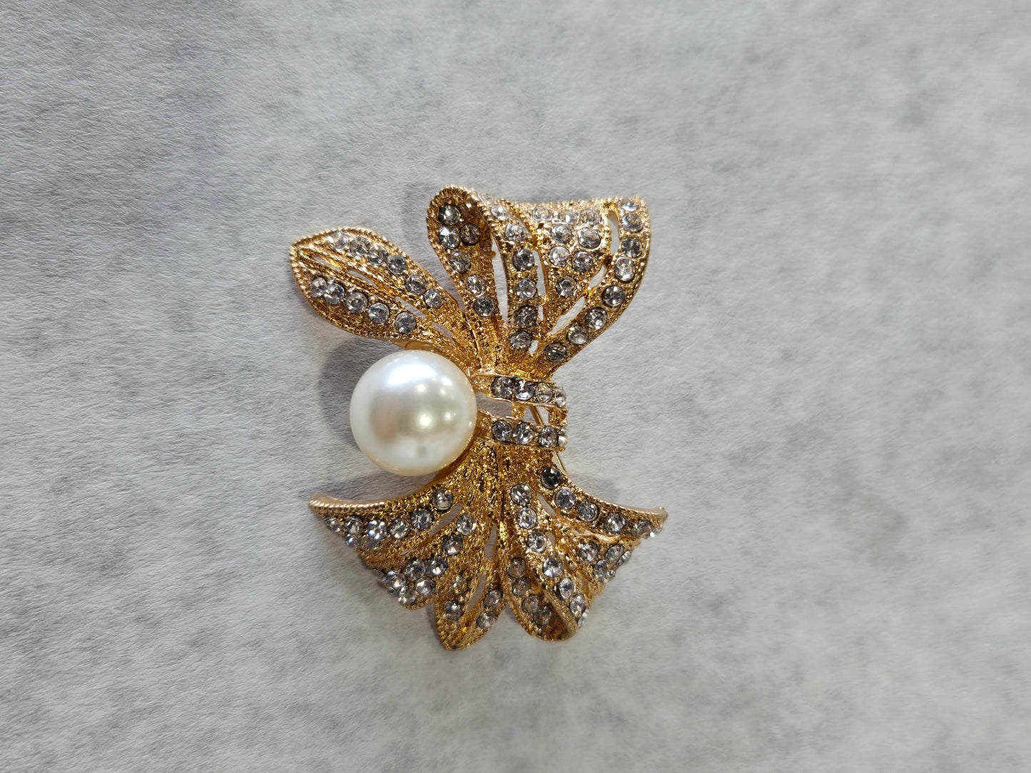 Gold & Sparkle Bow w/ Faux Pearl