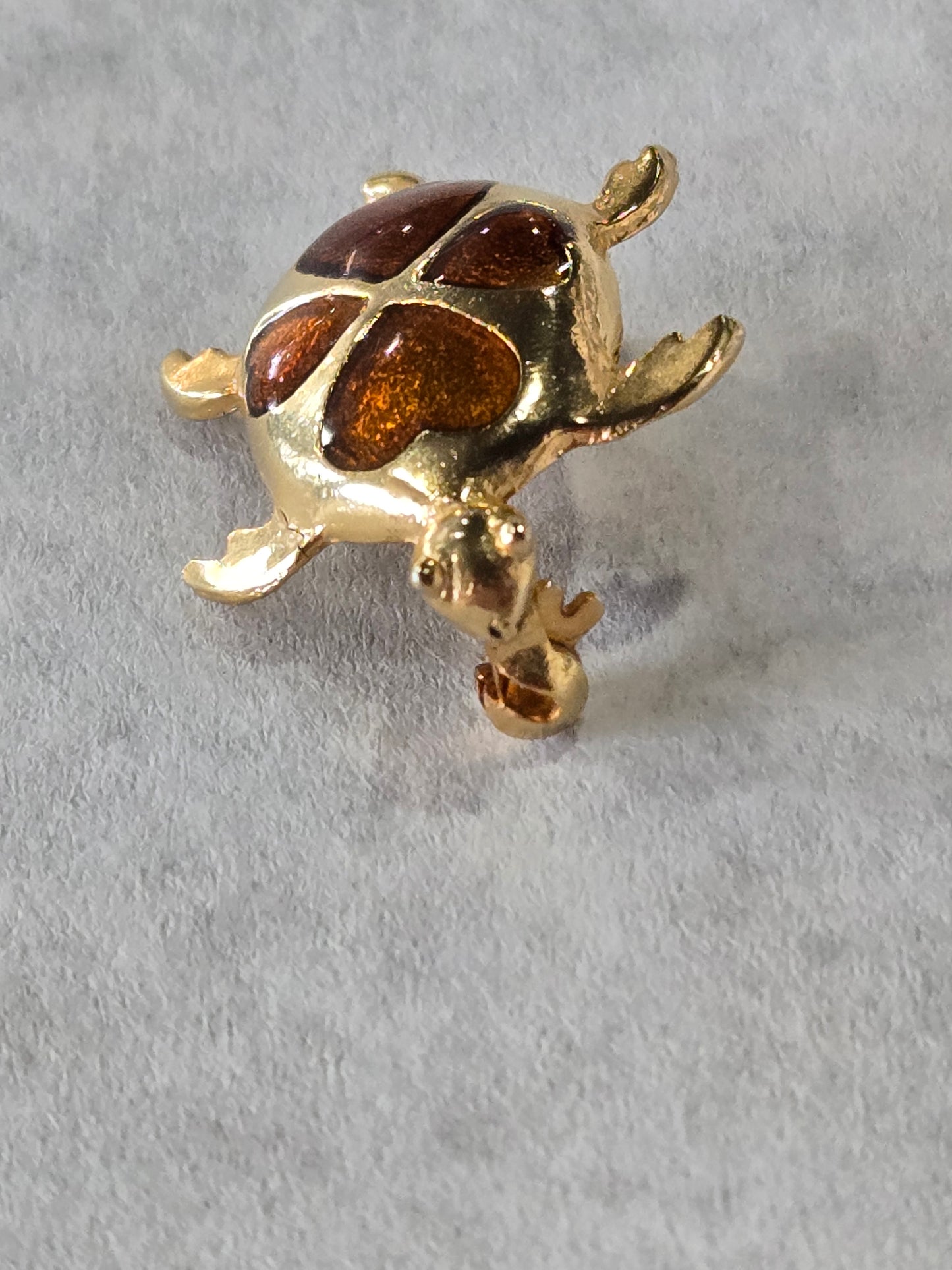 Small Gold Tone Heart Design Turtle Brooch