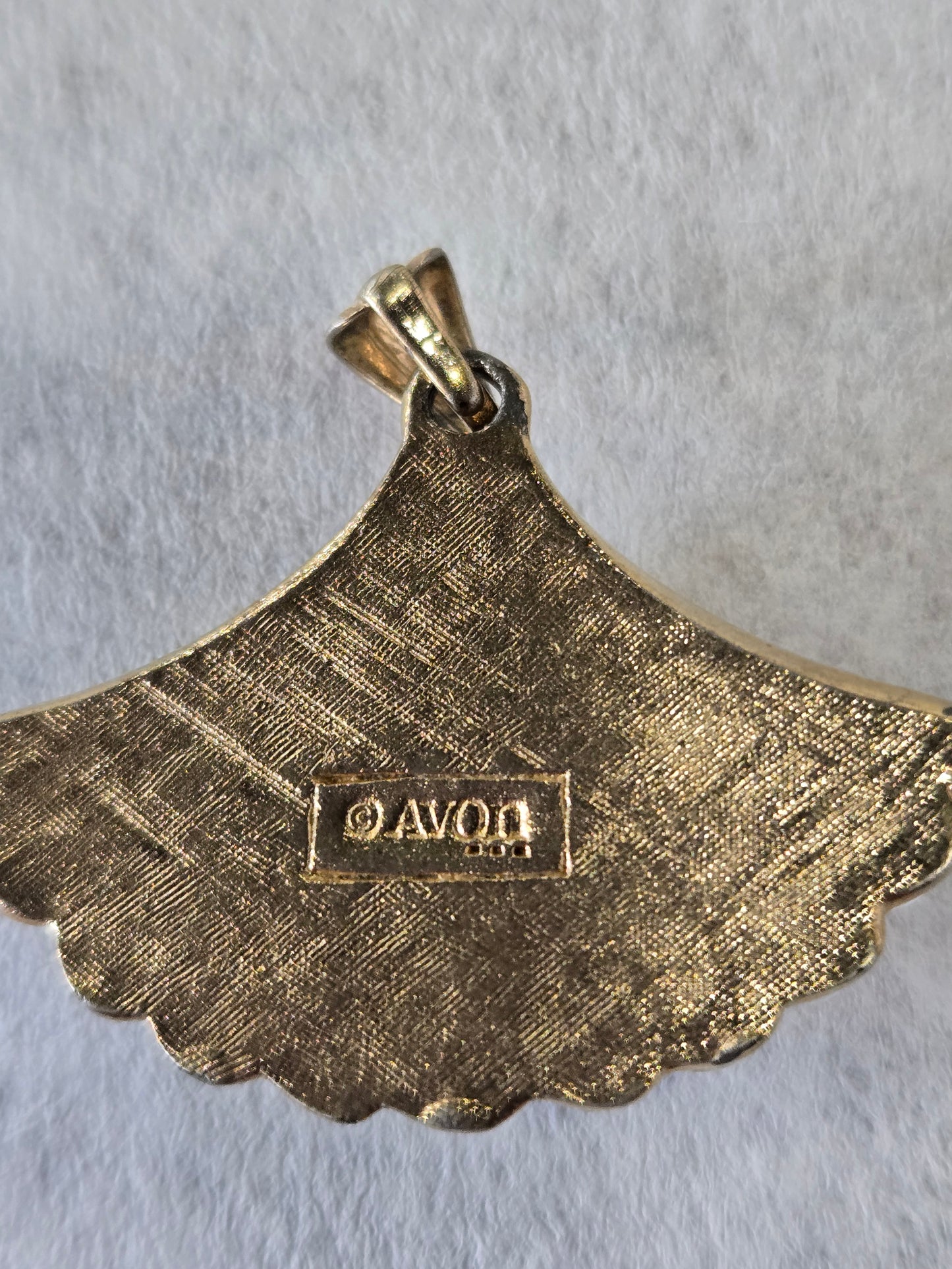 Vintage Avon White Frosted Gold Tone Shell Pendant