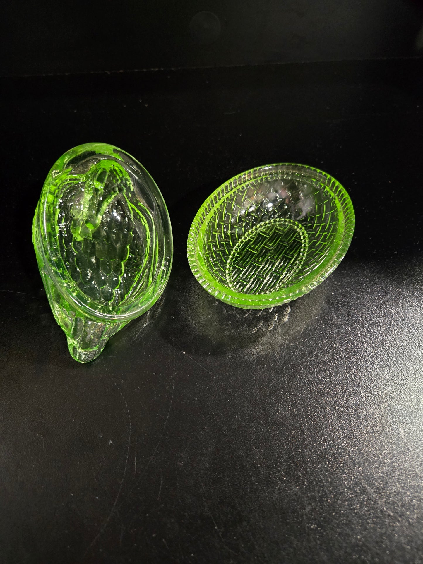 Vintage Vaseline Uranium glass Swan on Nest