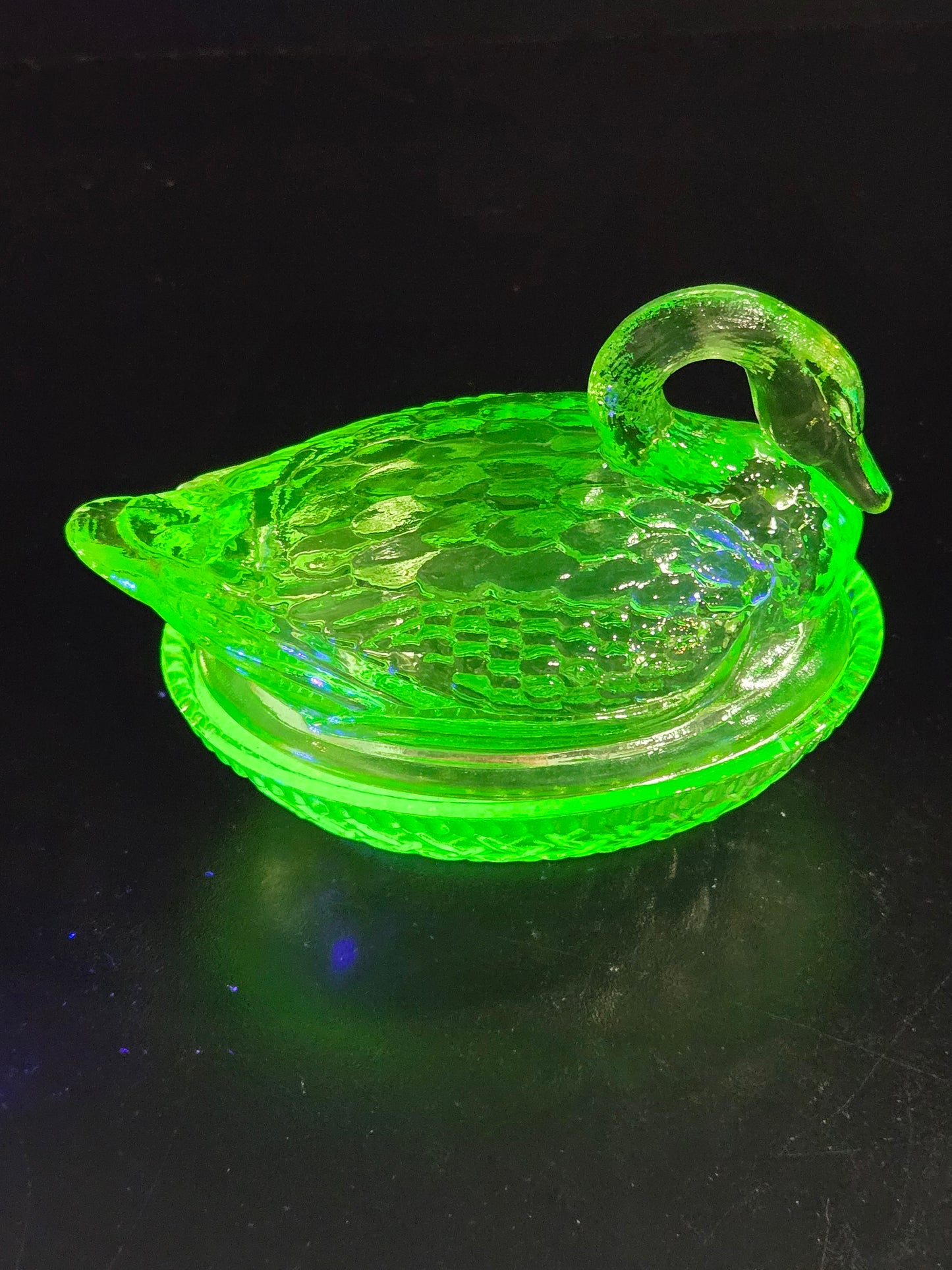 Vintage Vaseline Uranium glass Swan on Nest