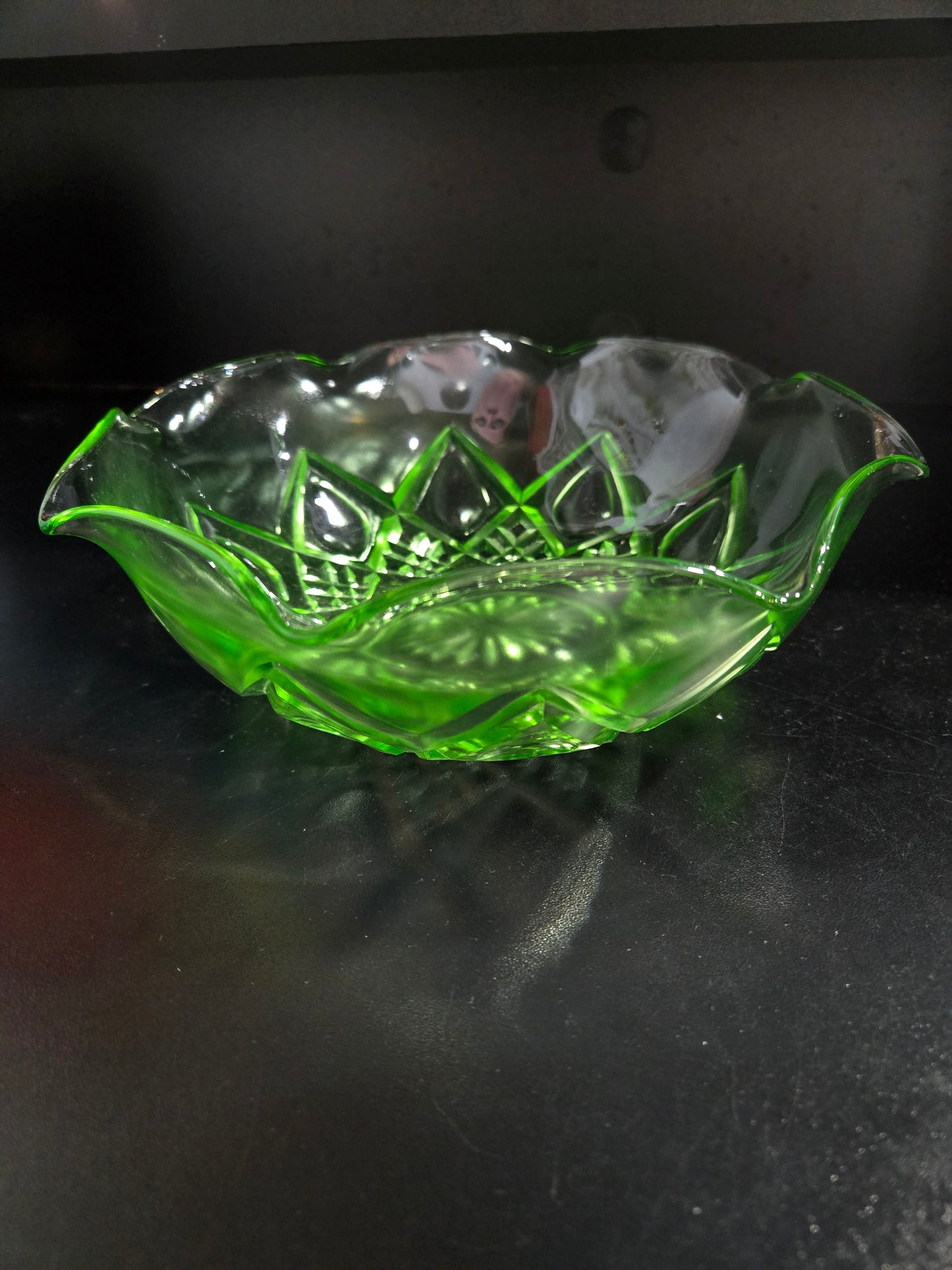 Vintage Hazel Atlas green Uranium glass bowl