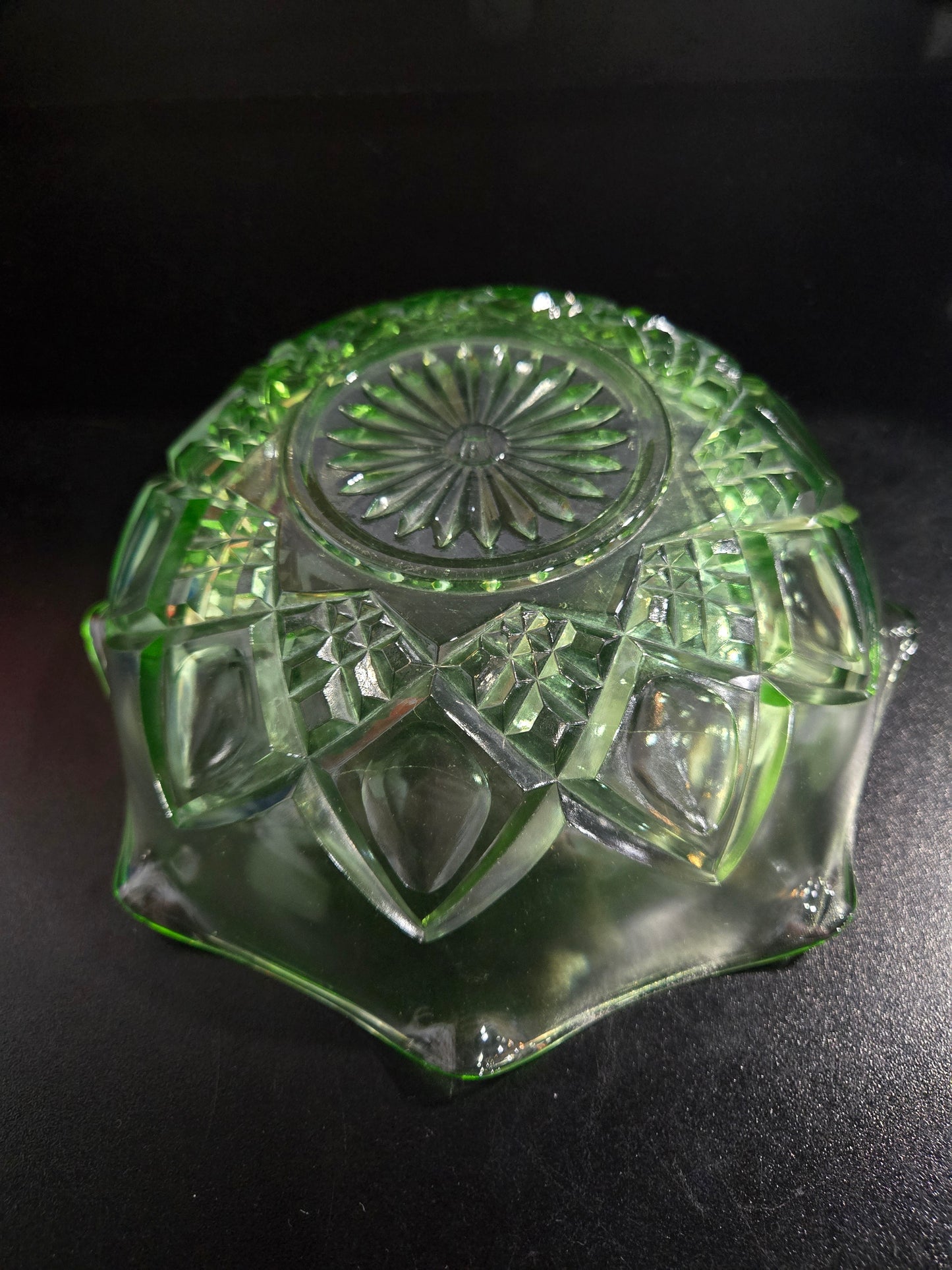 Vintage Hazel Atlas green Uranium glass bowl