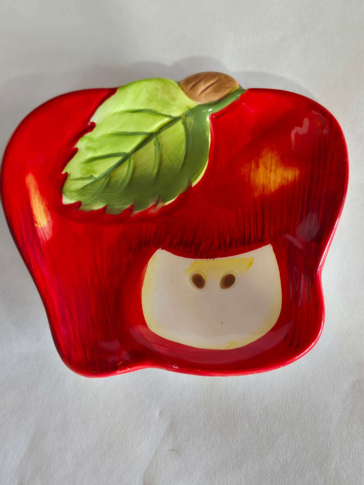 ceramic salt and pepper apple slices set on matching tray