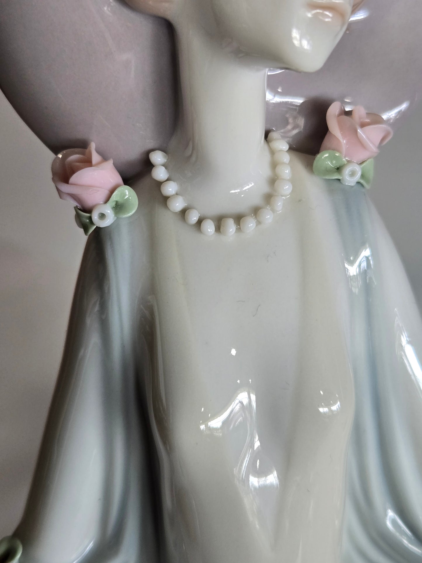 Vintage Lladro Porcelain Lady in a Hat & Flowing Gown