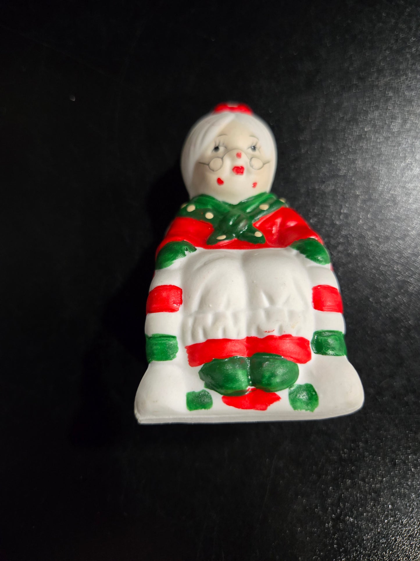 Vintage ceramic Mr & Mrs Claus Salt & Pepper