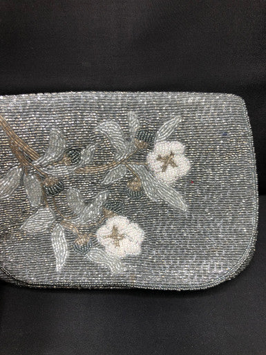 Genie Beaded purse w/ flowers