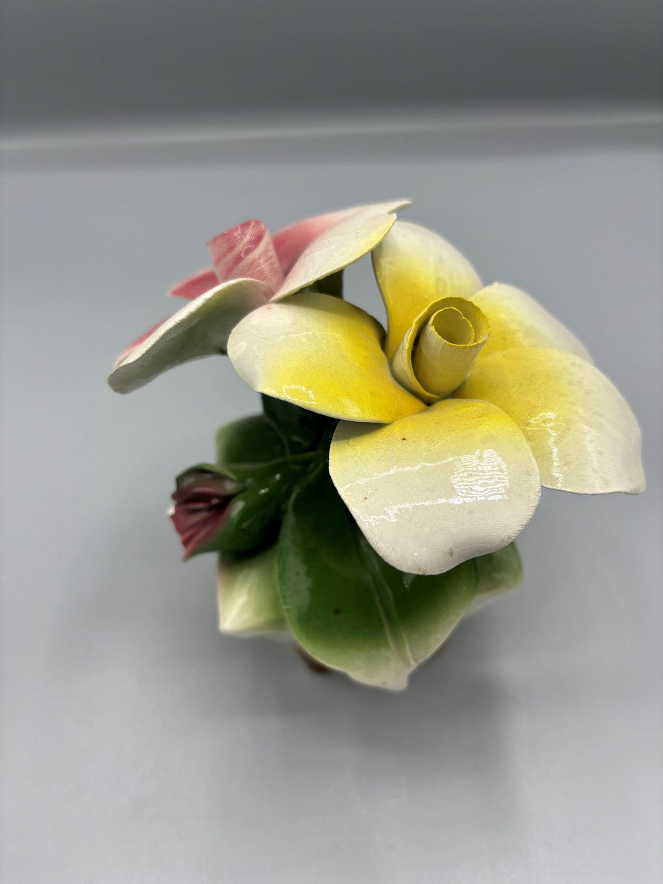 Capodimonte 2 flower ceramic statue B