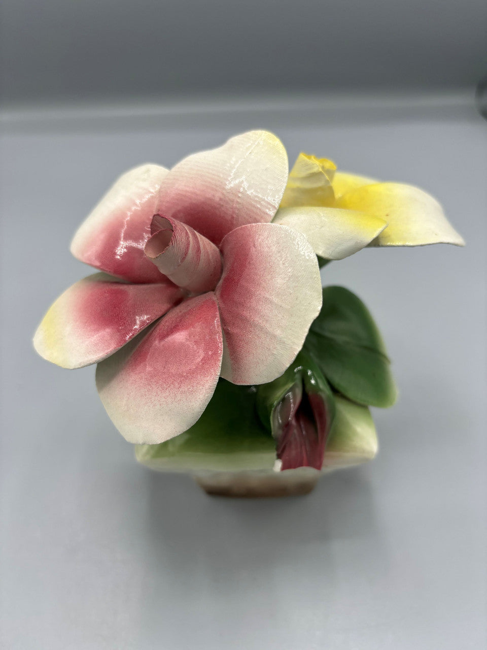 Capodimonte 2 flower ceramic statue B