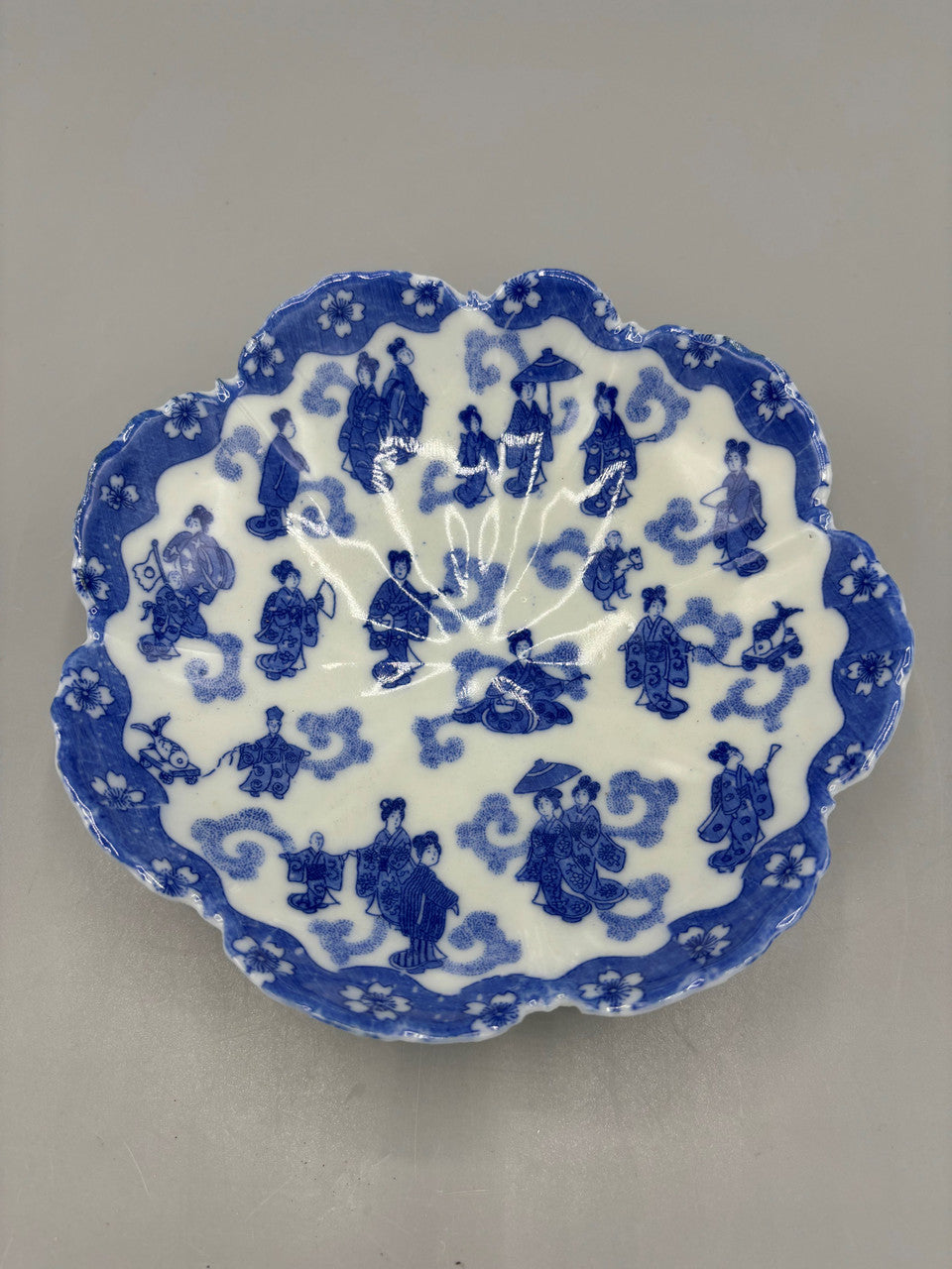 Scalloped blue & white trinket bowl