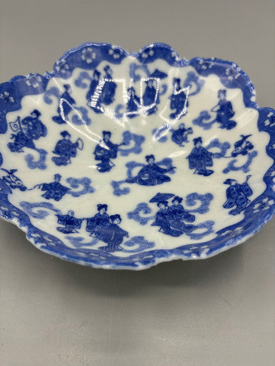 Scalloped blue & white trinket bowl