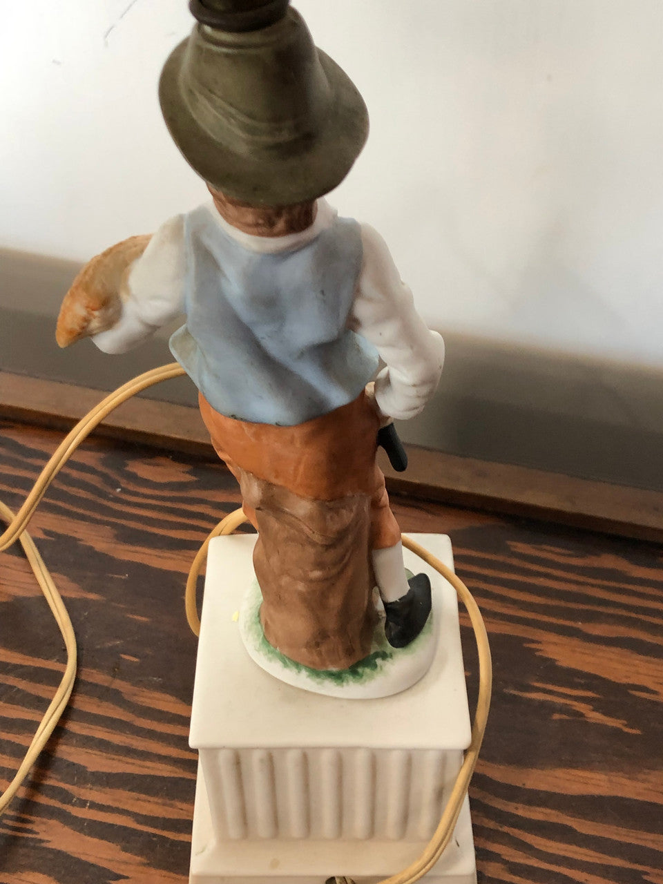 Vintage Victorian Handpainted figure lamp