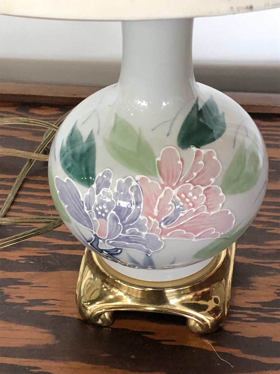 Ethan Allen floral lamp