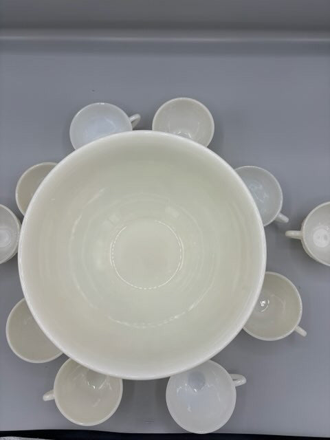 Vintage Anchor Hocking punch bowl set & 9 cups
