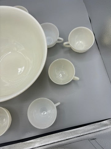 Vintage Anchor Hocking punch bowl set & 9 cups