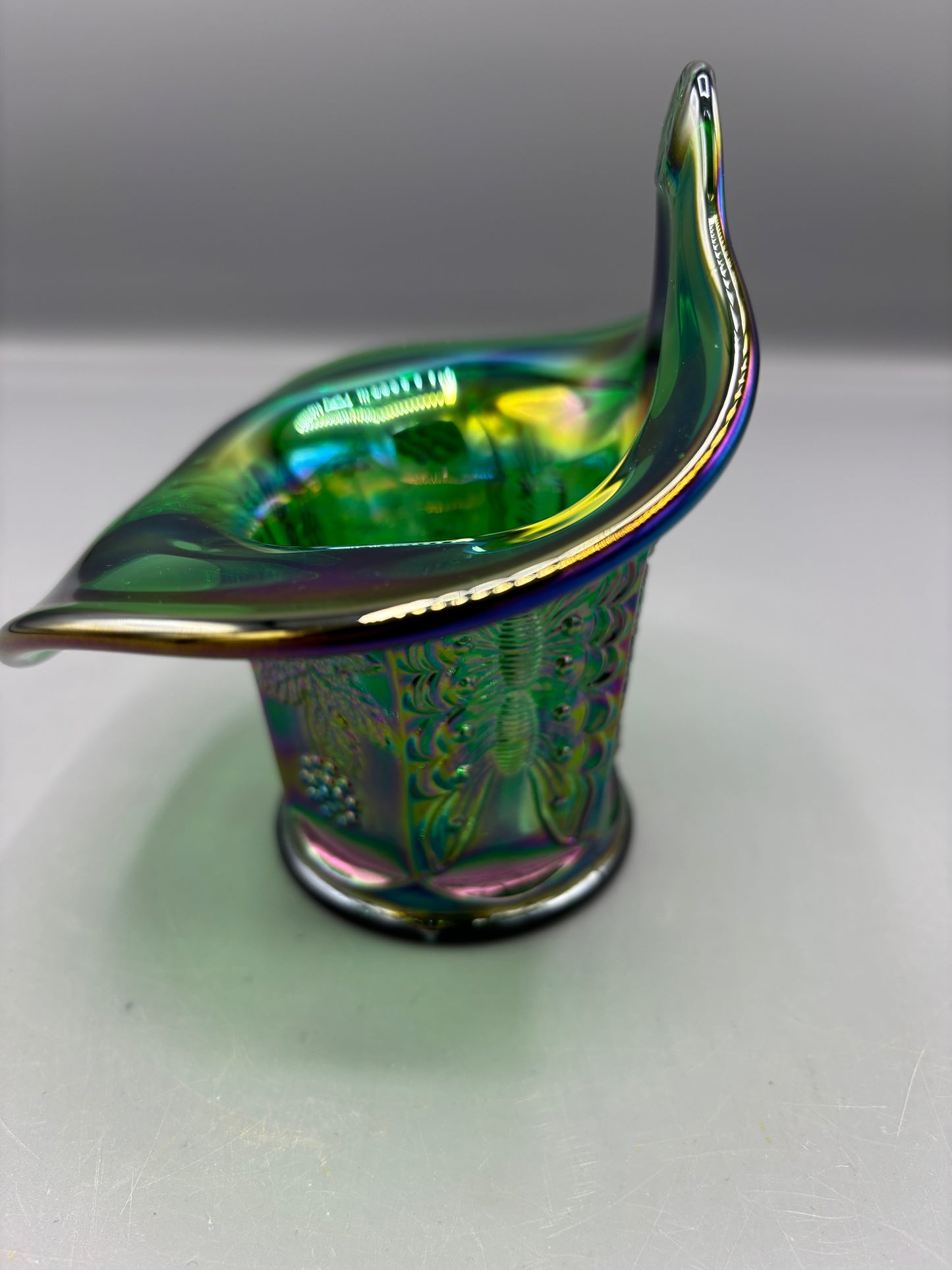Fenton iridescent emerald green carnival ruffle bowl