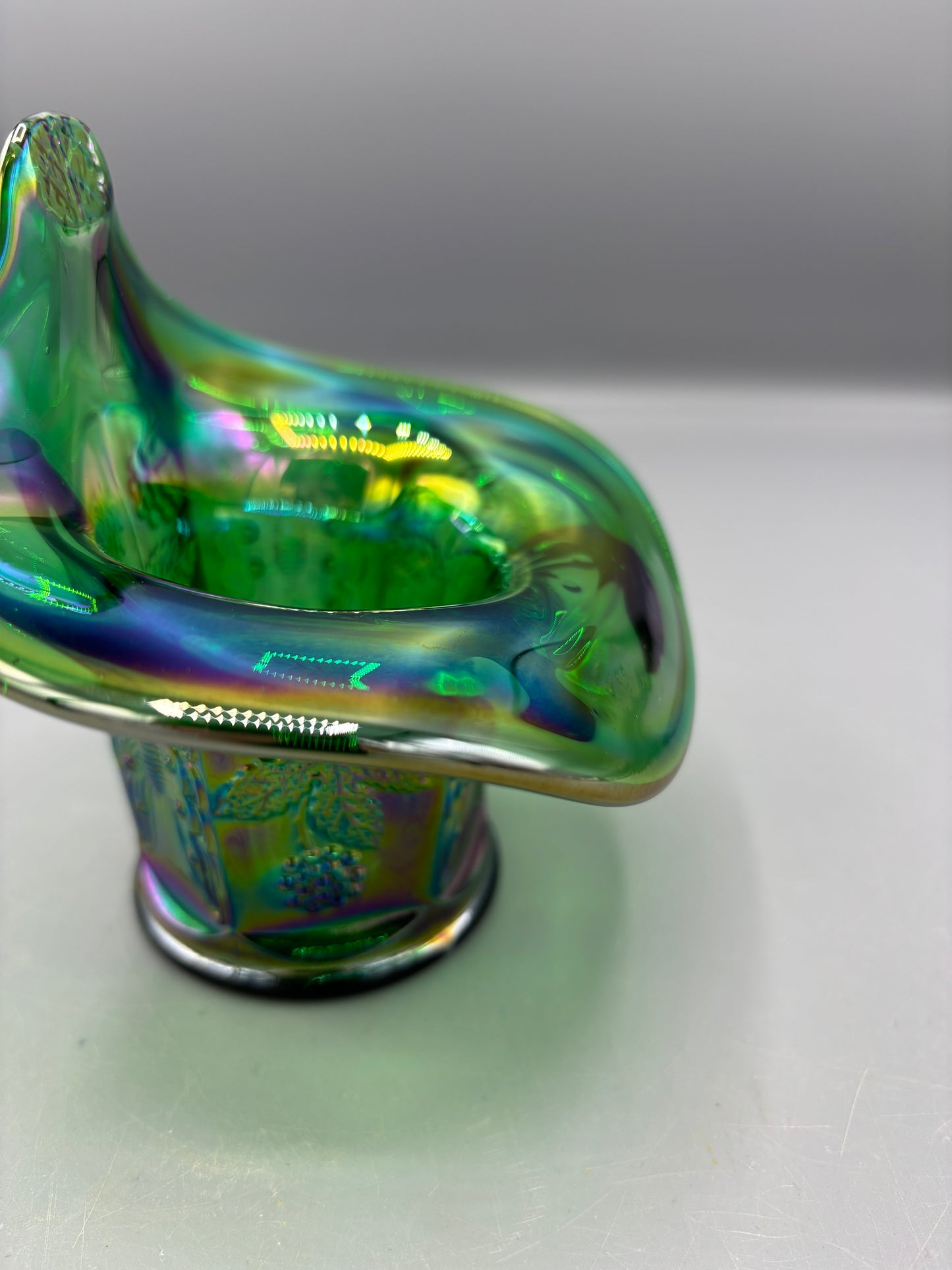Fenton iridescent emerald green carnival ruffle bowl