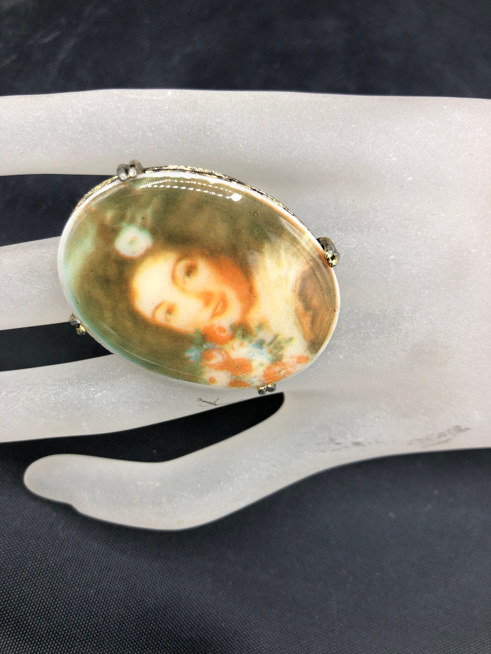 Large Women portrait adjustable ring