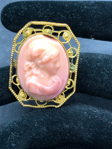 Vintage Cameo Pin