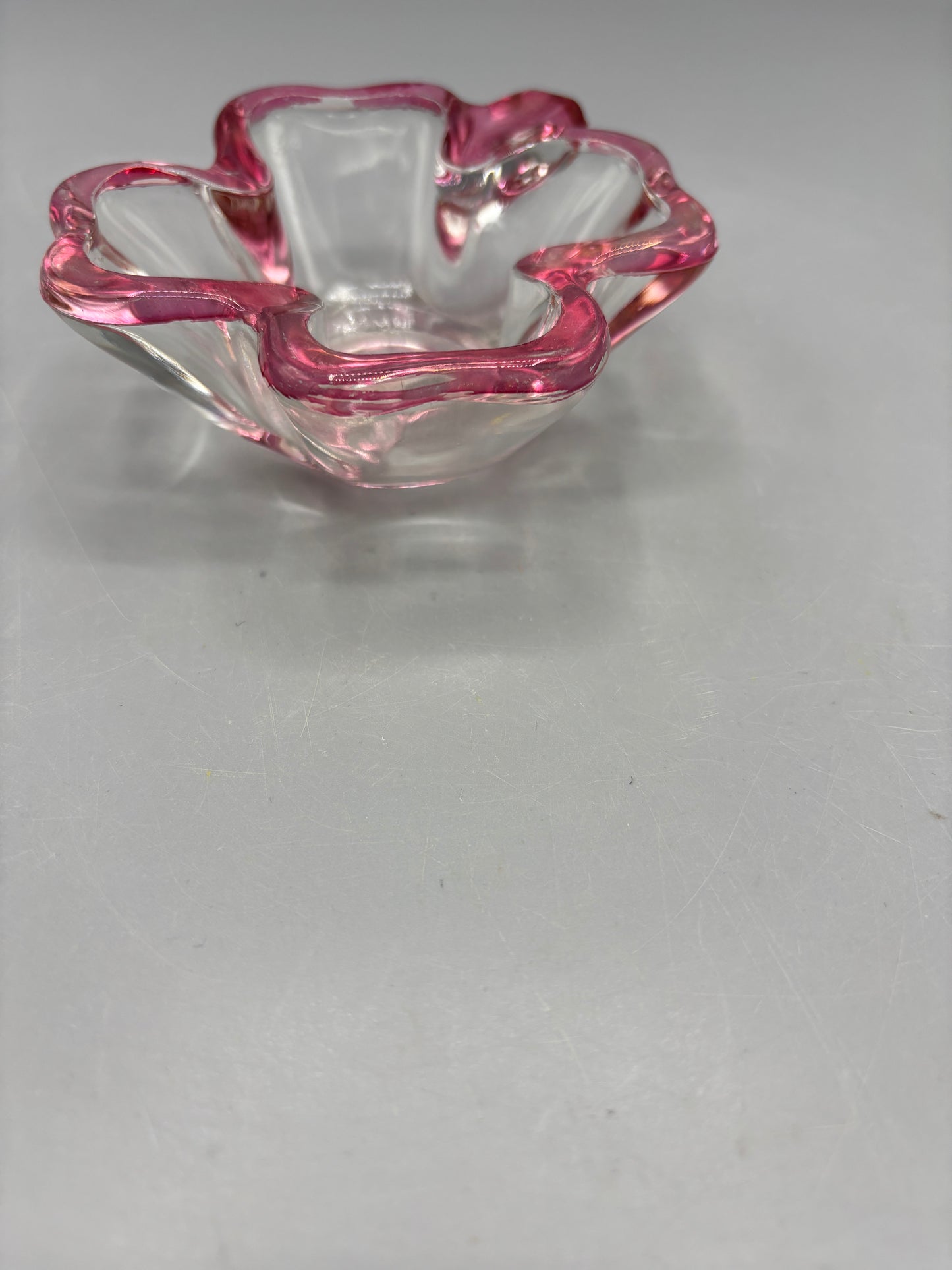 Vintage pink trimmed 4 leaf clover trinket dish
