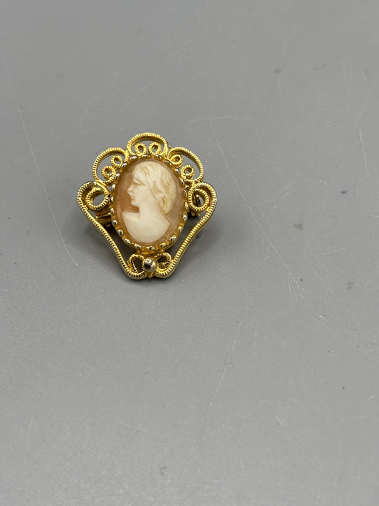Small gold tone Cameo brooch