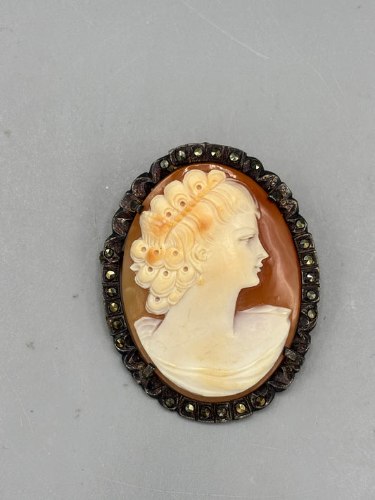 Sterling Cameo Lady brooch
