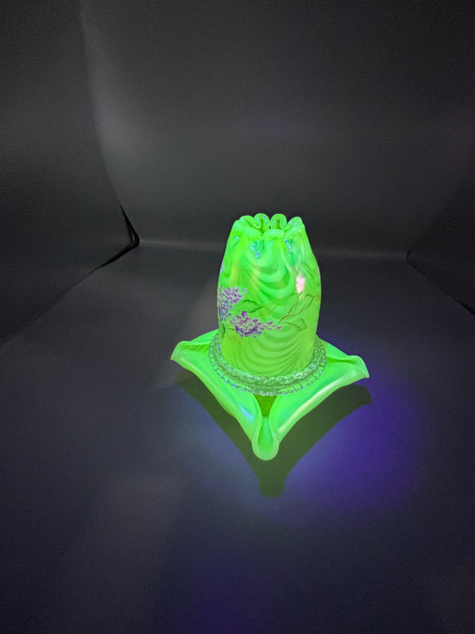 Vintage Fenton Topaz Iridescent Uranium green fairy lamp
