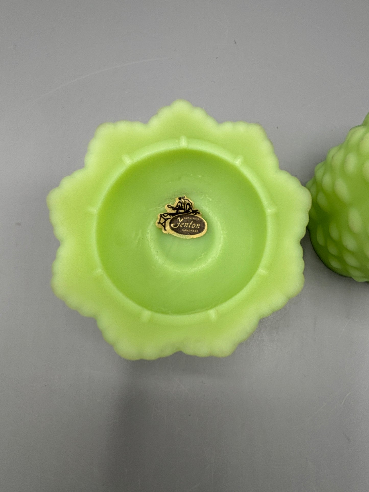 Vintage Fenton Custard green Uranium Fairy lamp