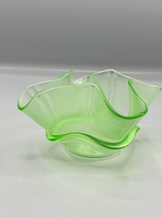 Vintage Uranium Duncan Miller ruffle bowl