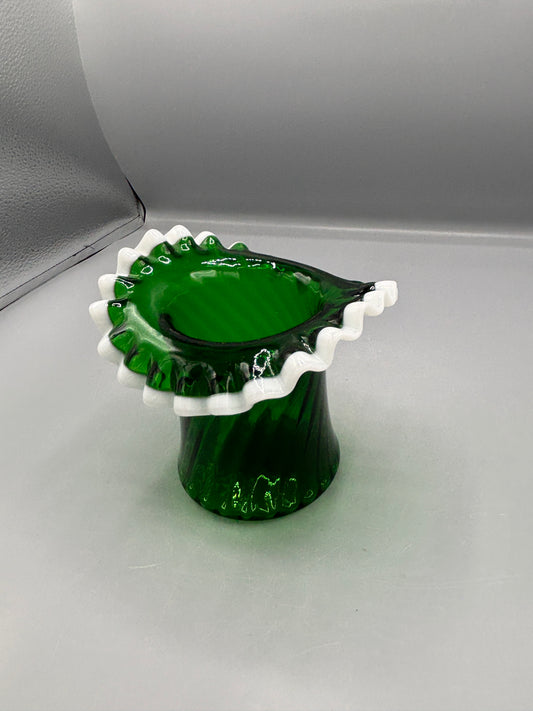 Vintage Fenton Emerald green snow crest top hat vase