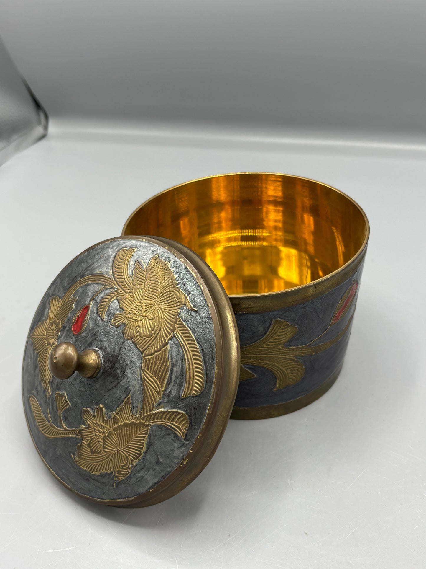 Vintage enamel Cloisonné floral trinket box