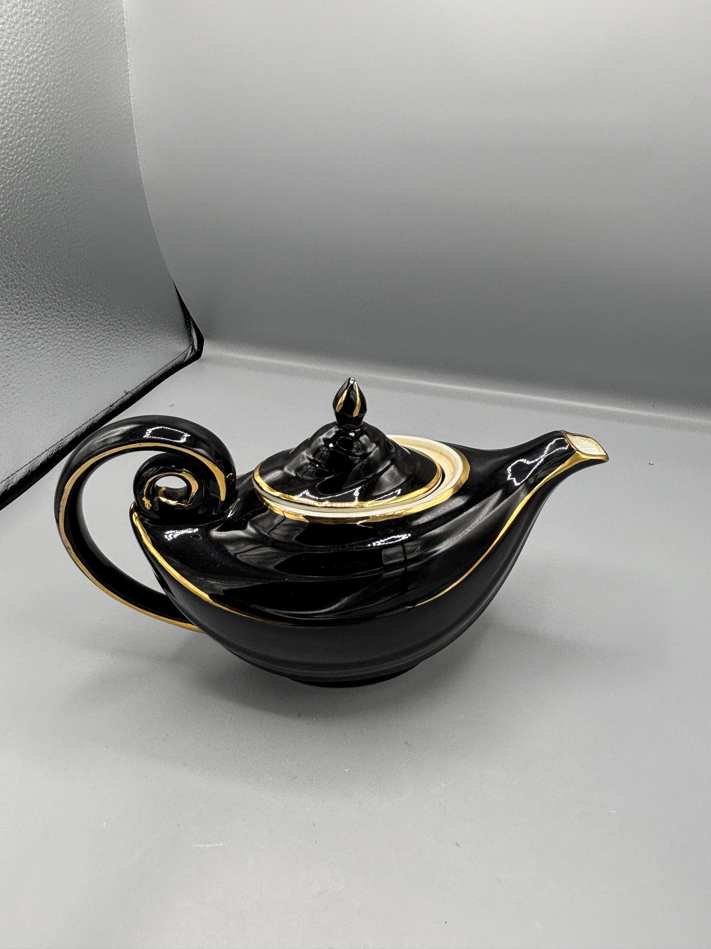 Vintage Hall Aladdin genie teapot