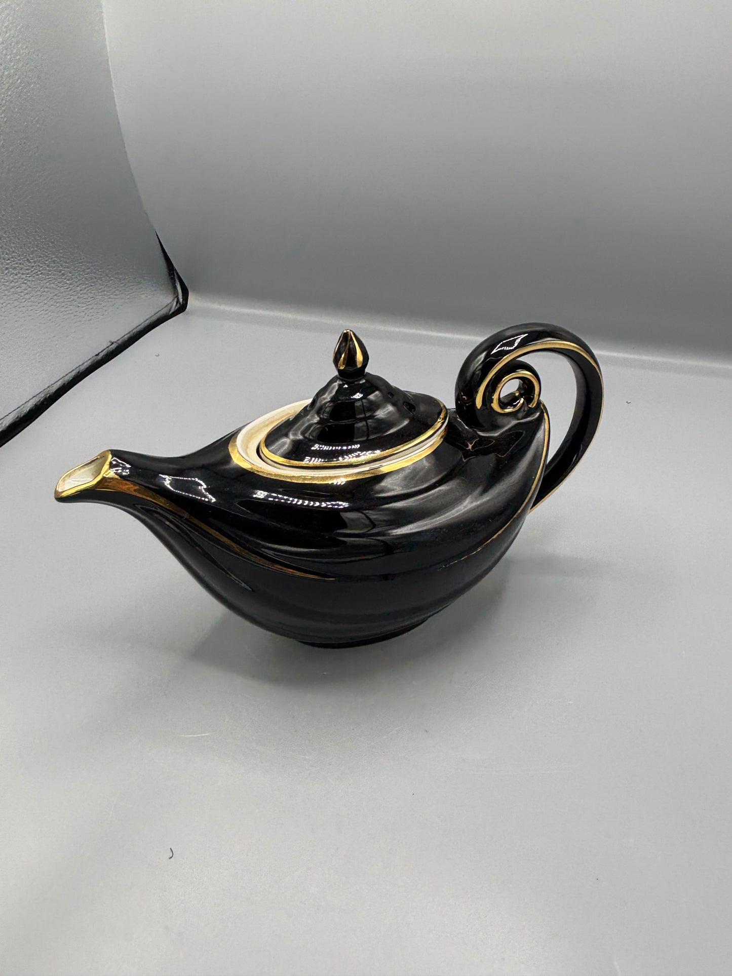 Vintage Hall Aladdin genie teapot