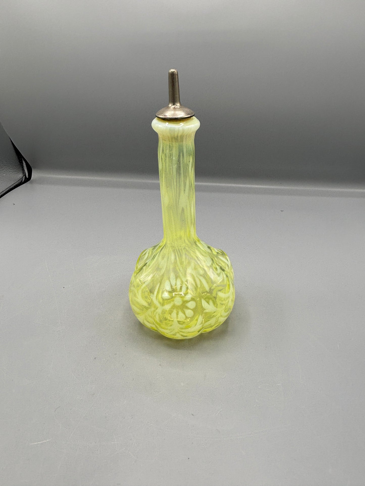 Vintage Fenton Vaseline Daisy & Fern Cruet