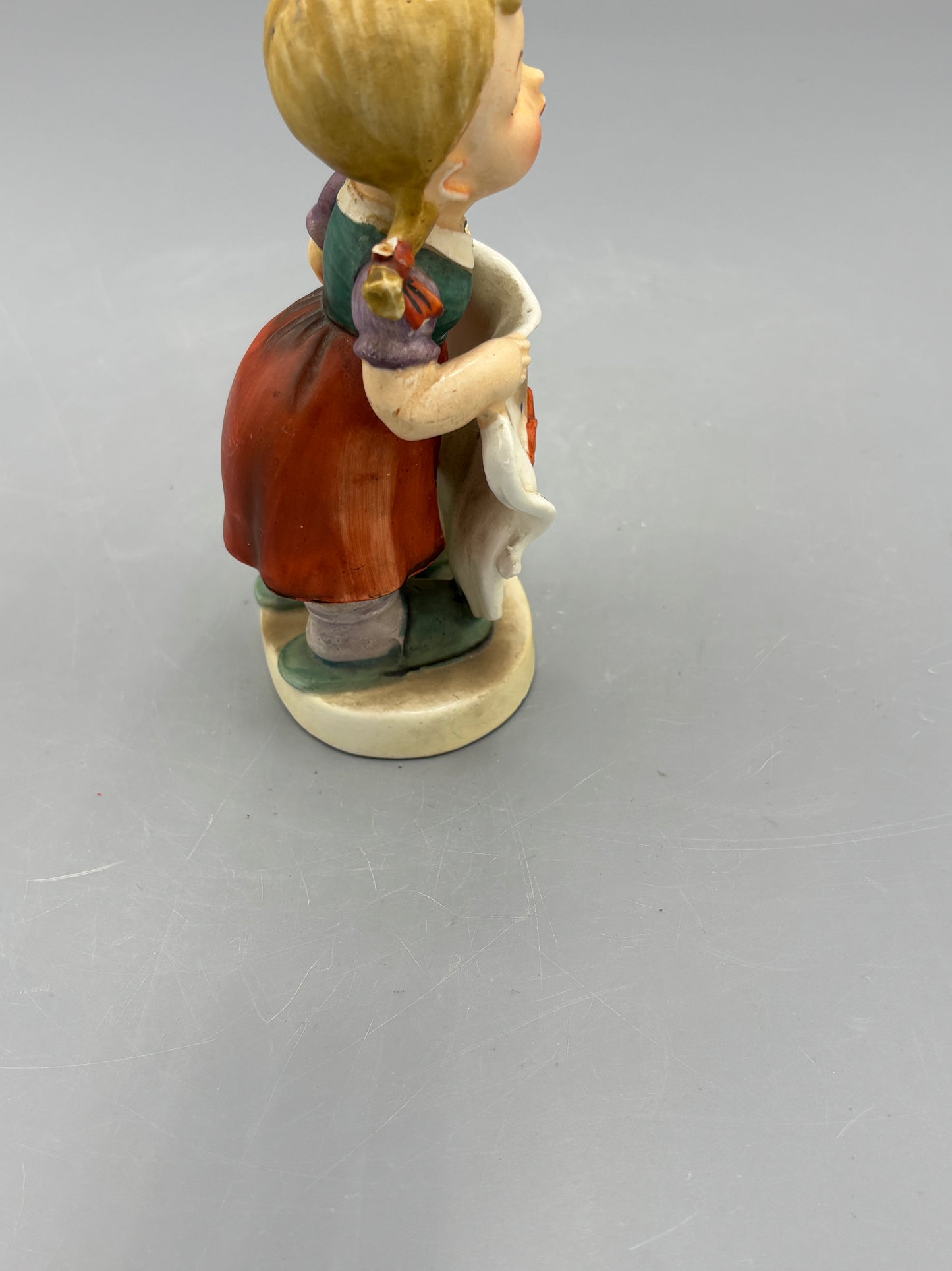 Vintage ceramic Mothers Helper