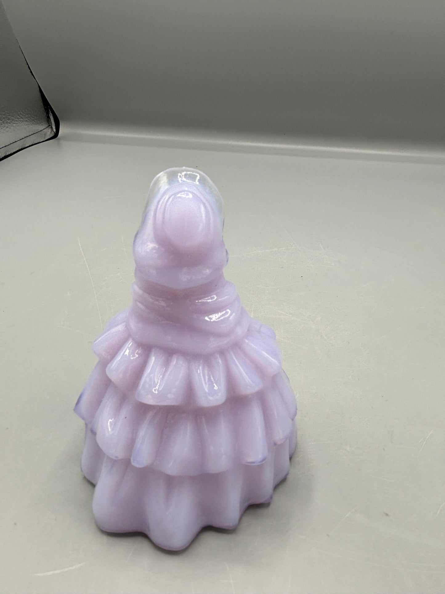 Vintage Boyd glass figurine  "Louise" Lavender
