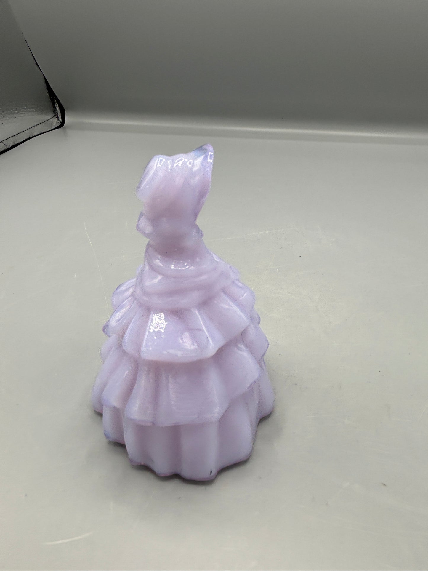 Vintage Boyd glass figurine  "Louise" Lavender