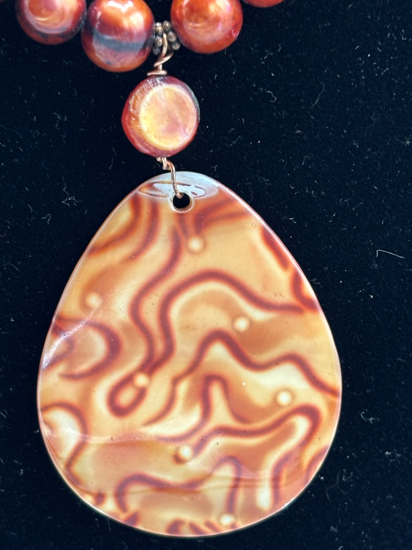 Orange swirl shell & Pearl necklace