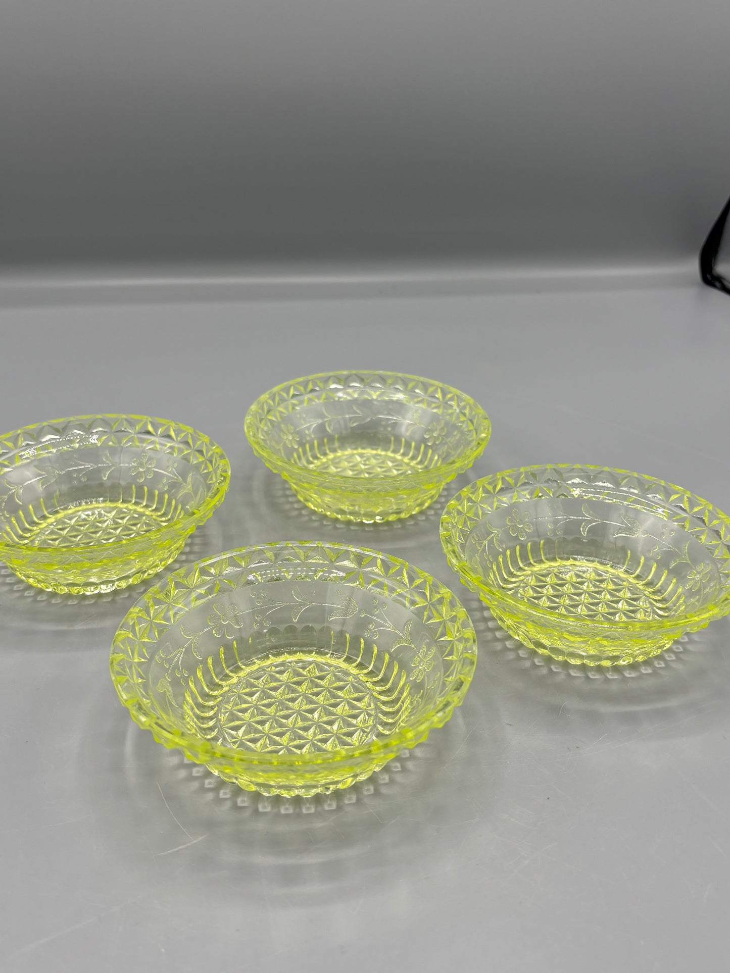 Vintage Vaseline glass berry bowl set