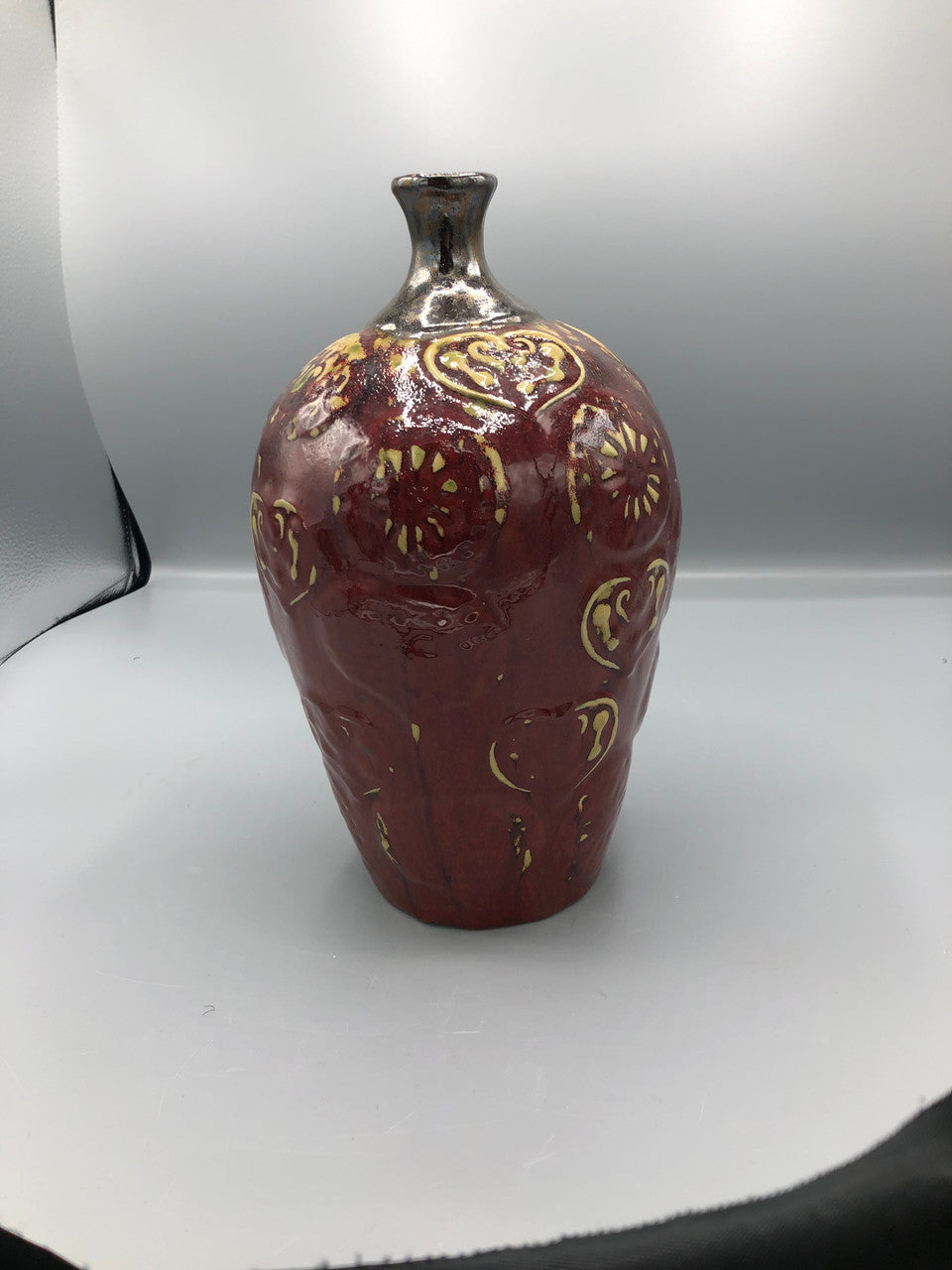 Red & Cream Embossed Vase