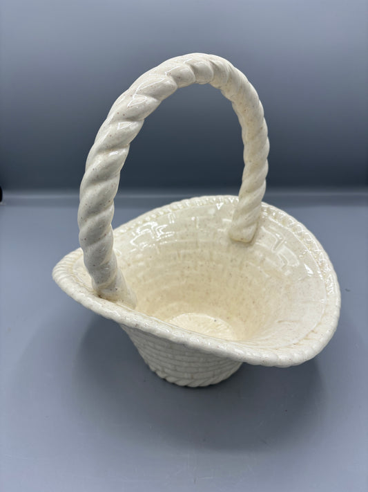 Cream Speckled basket with handle