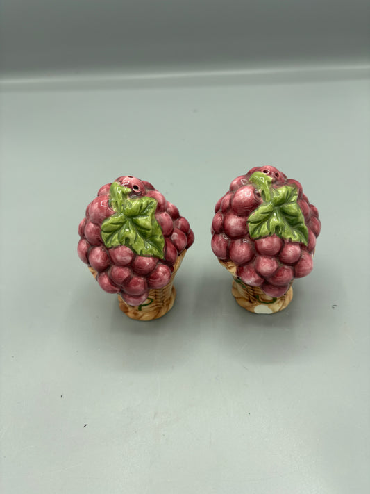 Ceramic grape salt & pepper